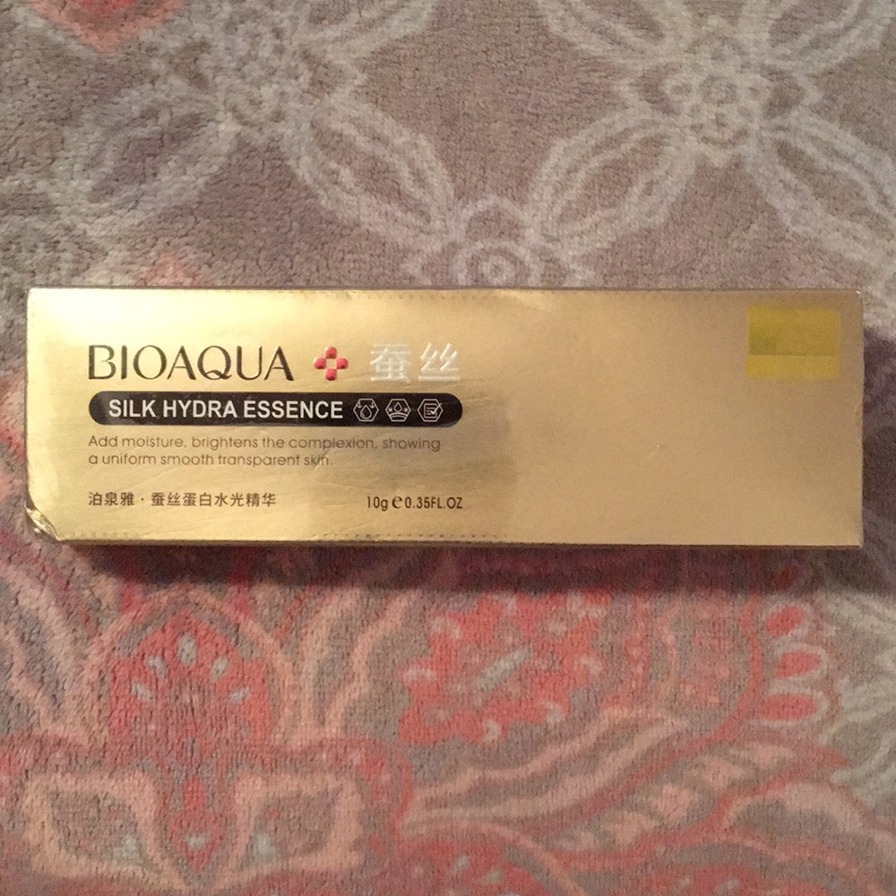NWT Bioaqua Silk Hydra Essence Cream
